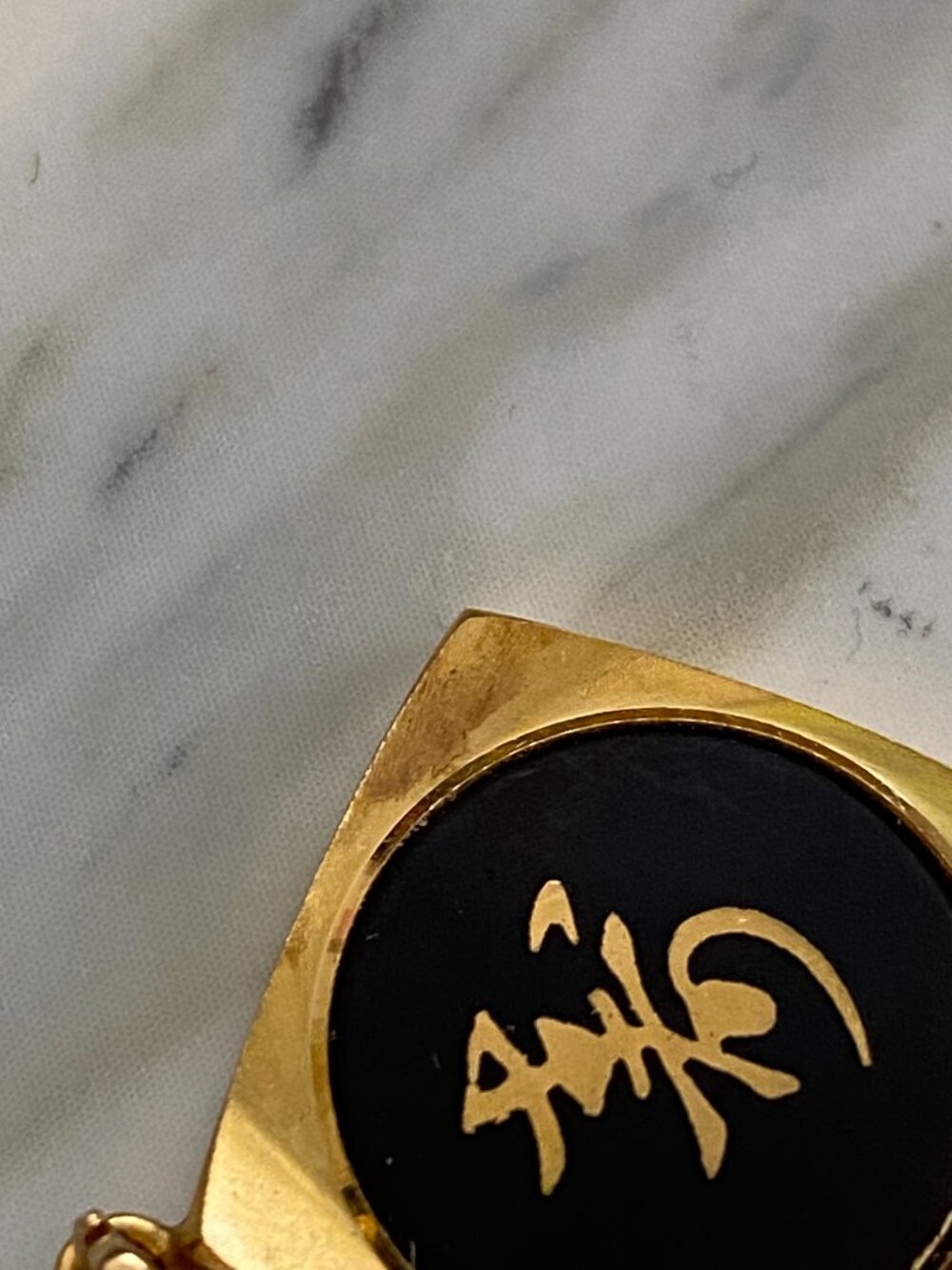 VINTAGE AMITA JAPAN DAMASCENE PENDANT BLACK GOLD TONE - Picture 7 of 9